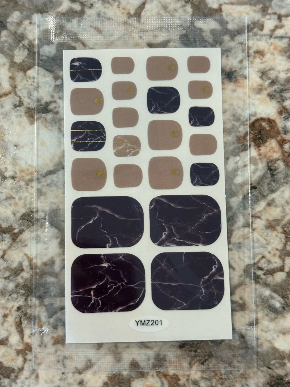 Neutral Taupe and Black Marble Toe Nail Wraps